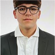 ESTUDIANTE DE INGENIERIA IMPARTE CLASES DE MATEMÁTICAS, QUÍMICA Y FÍSICA